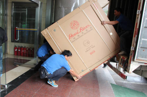 白沙钢琴贵重工艺品无忧运